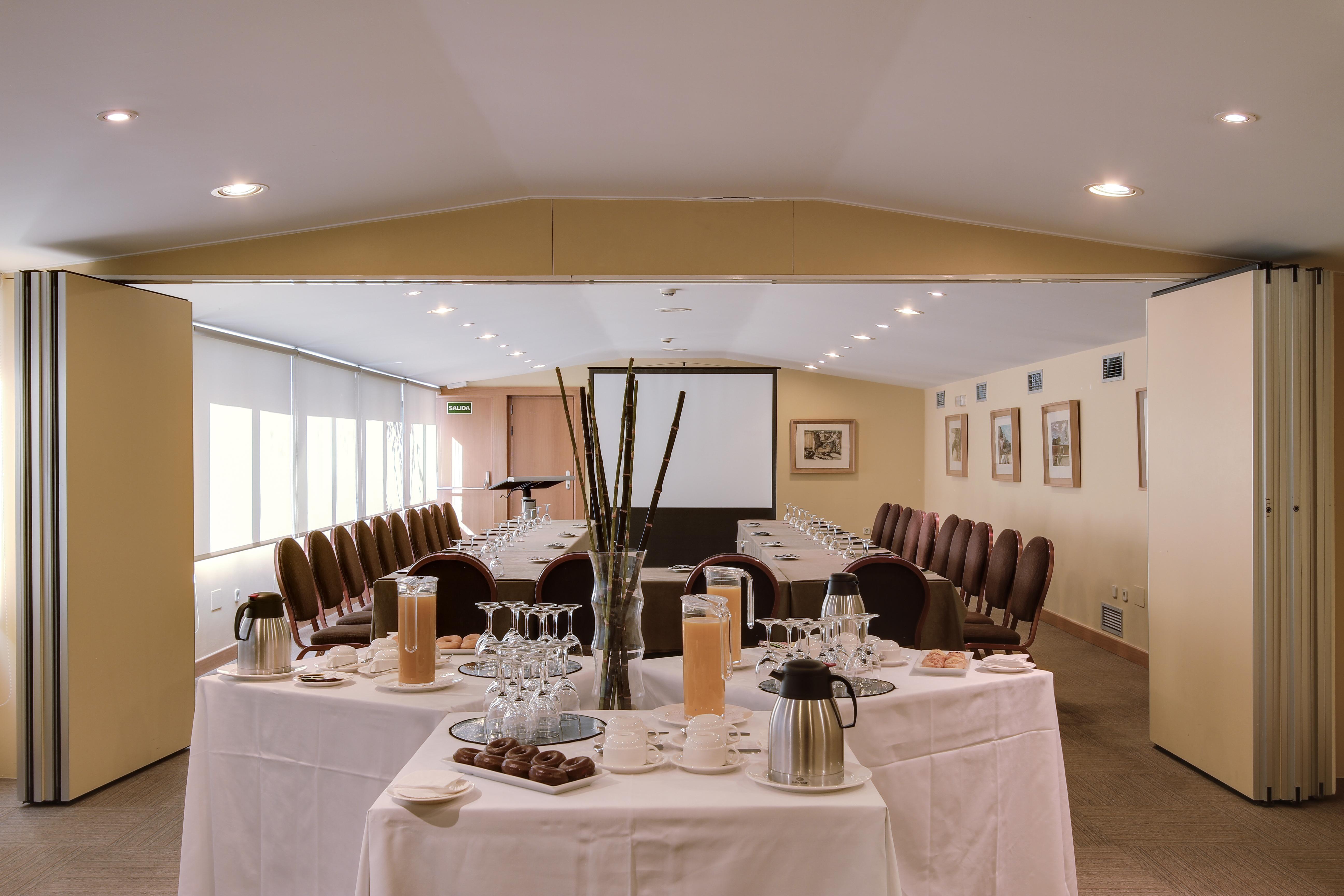 Rafaelhoteles Ventas (Adults Only) Madrid Extérieur photo