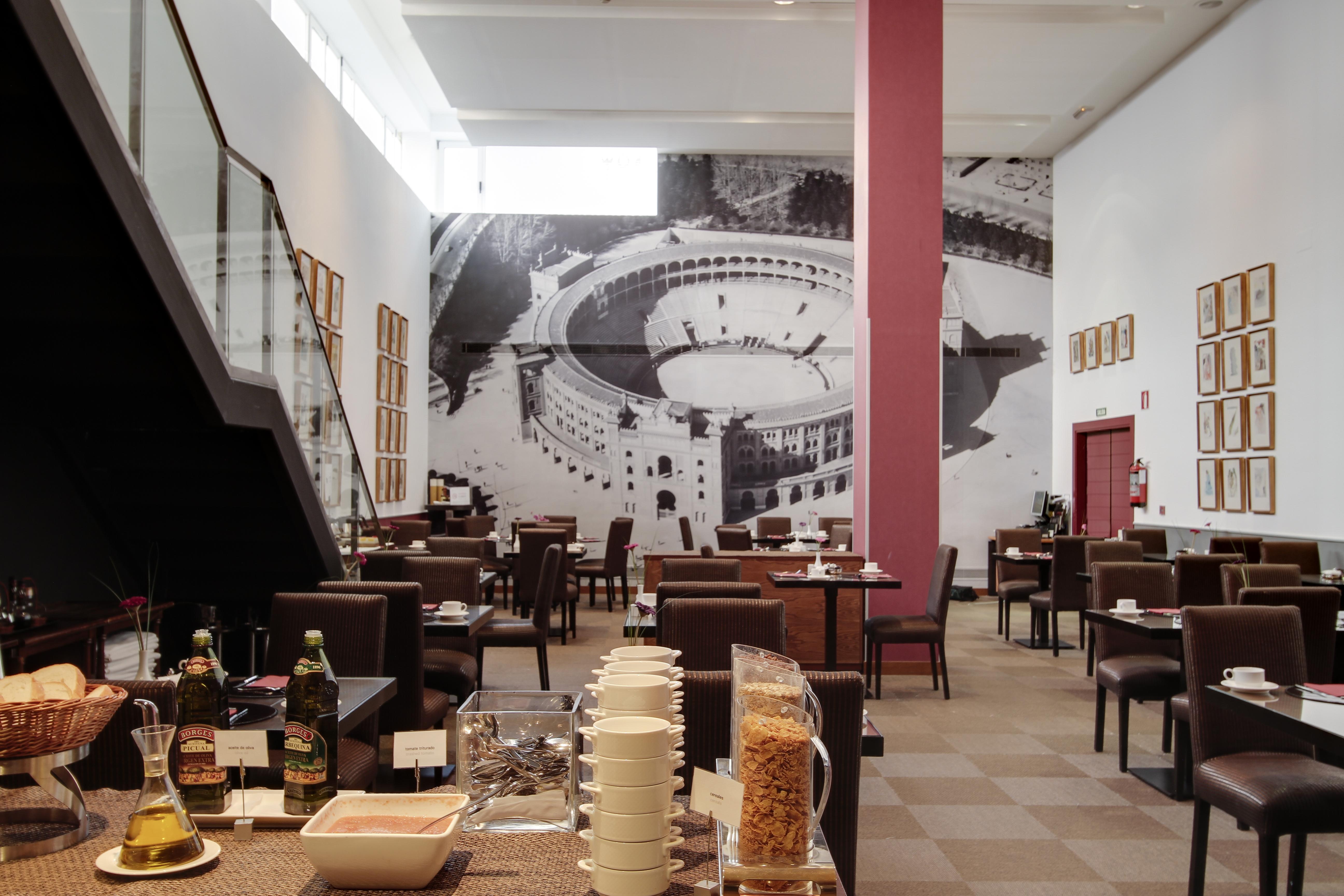 Rafaelhoteles Ventas (Adults Only) Madrid Extérieur photo